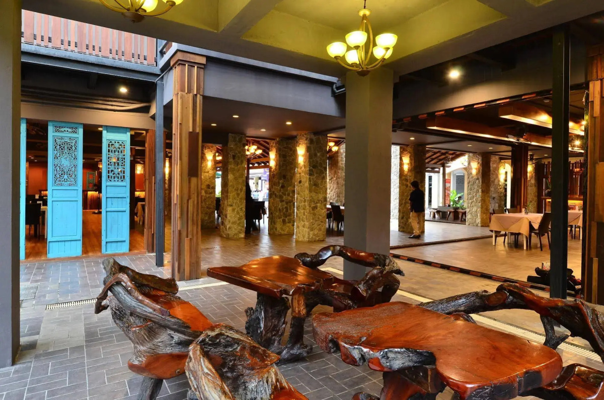 Lap Roi Karon Beachfront