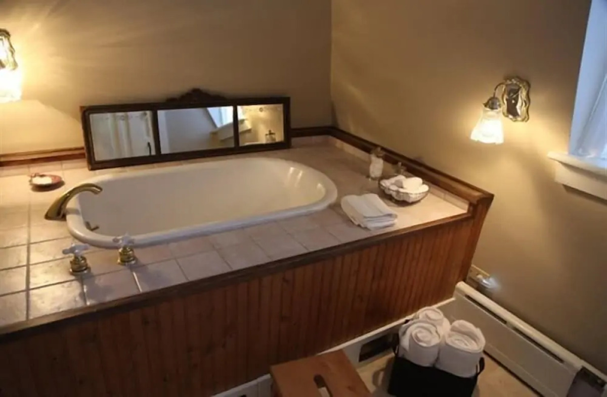 Hudson City Bed & Breakfast