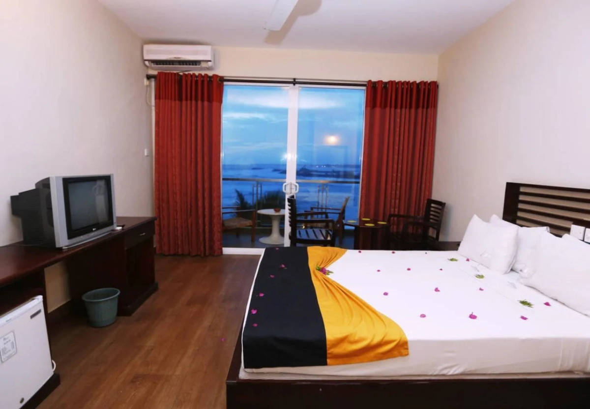 Отель Hikkaduwa Beach