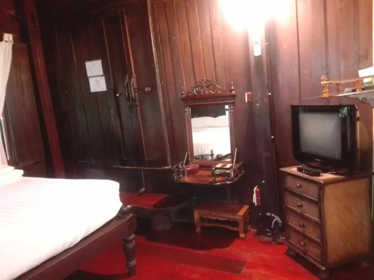 Luang Chumni Village