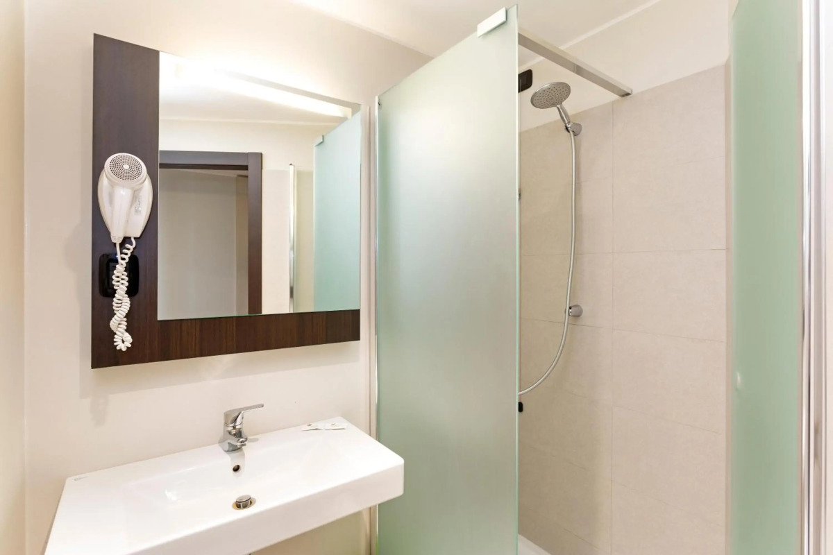 Отель Clarion Paris CDG Airport