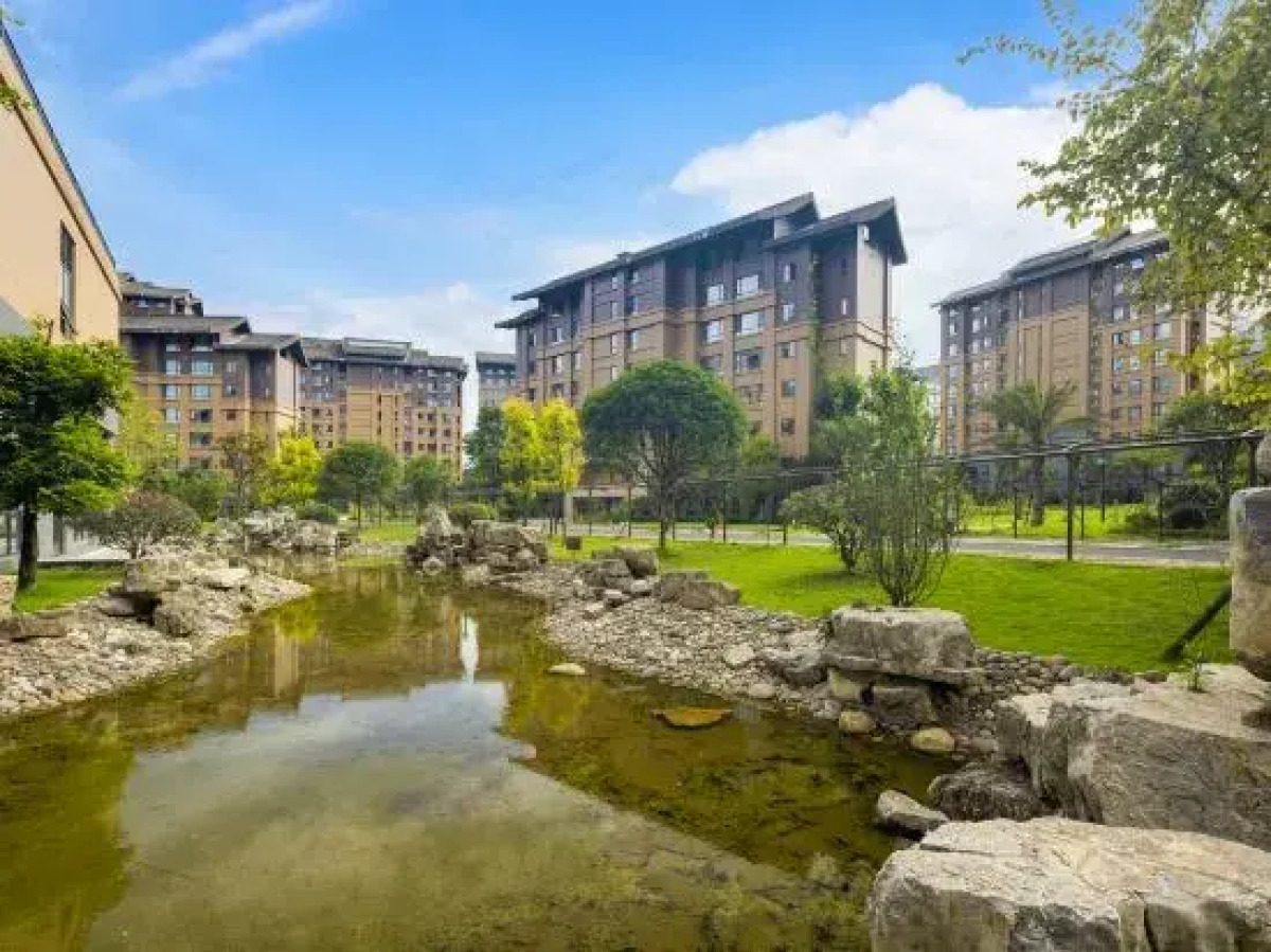 Nanxing holiday hotel (Mount Emei tourist center, Emeishan high-speed railway station)