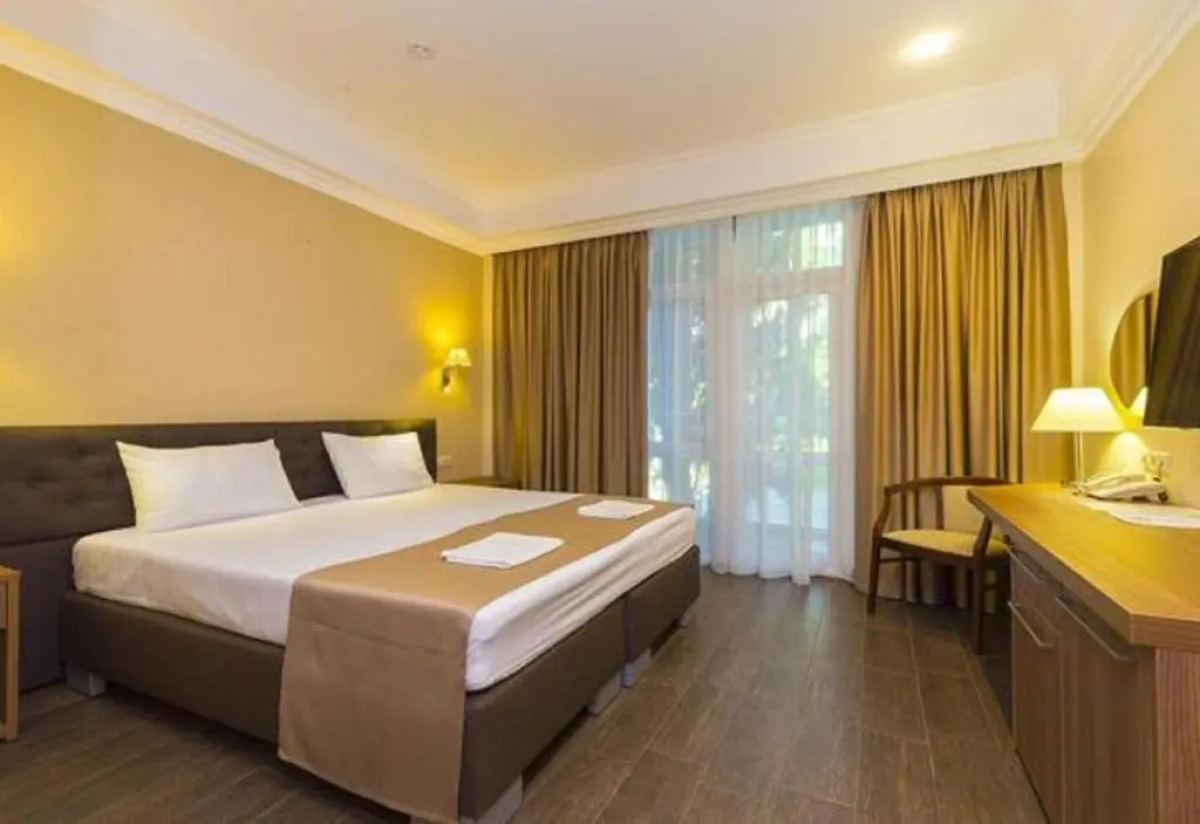 Imeni Chelyskintsev Hotel