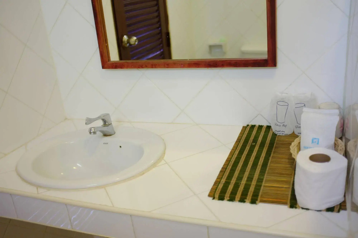 Thaniza Beachfront Resort