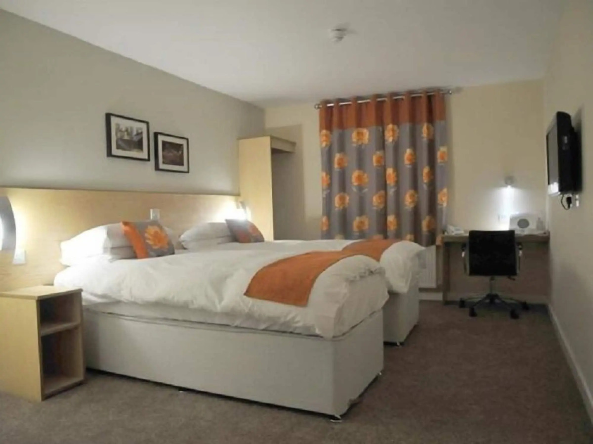 The Royal George Hotel