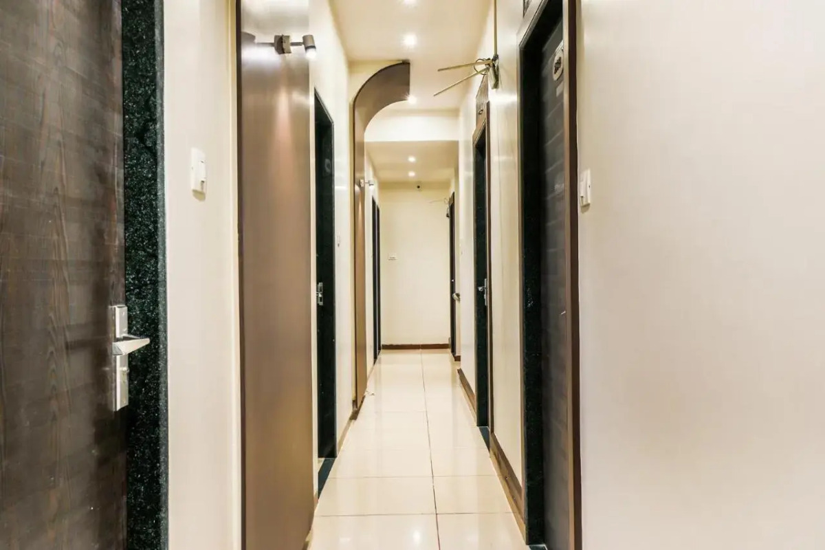 FabExpress Adore Inn