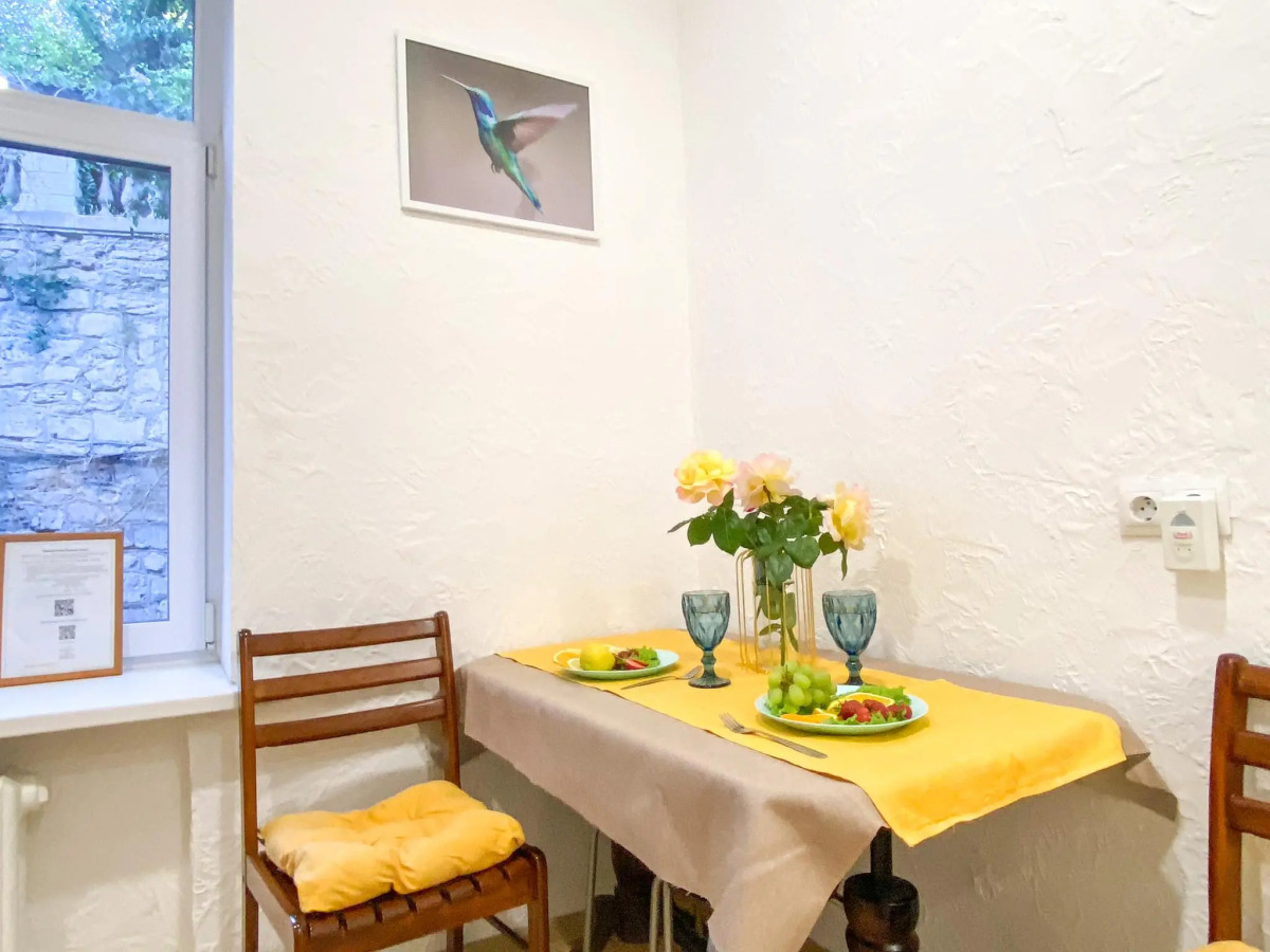 Апартаменты Счастье жить в центре Севастополя на ул. Большая Морская, д.41