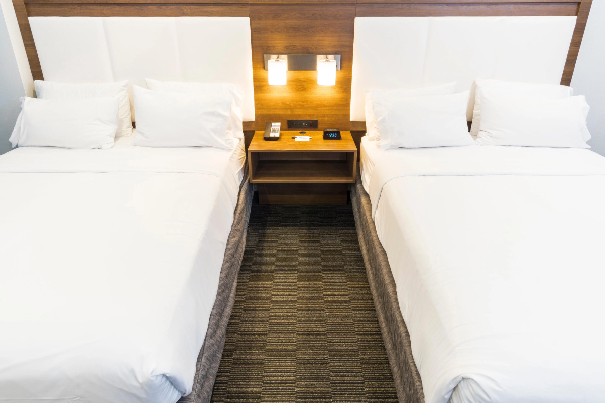 Holiday Inn Express & Suites Hollywood Walk Of Fame