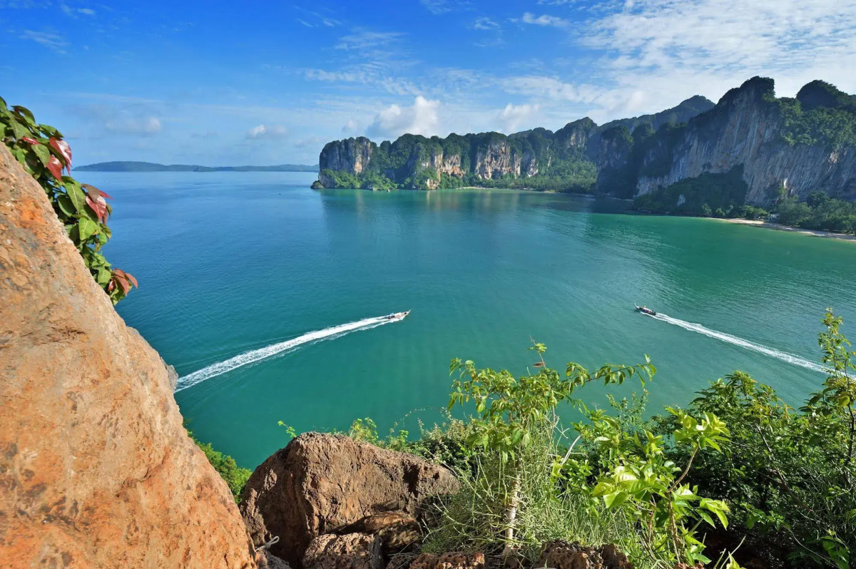 Sunrise Tropical Resort