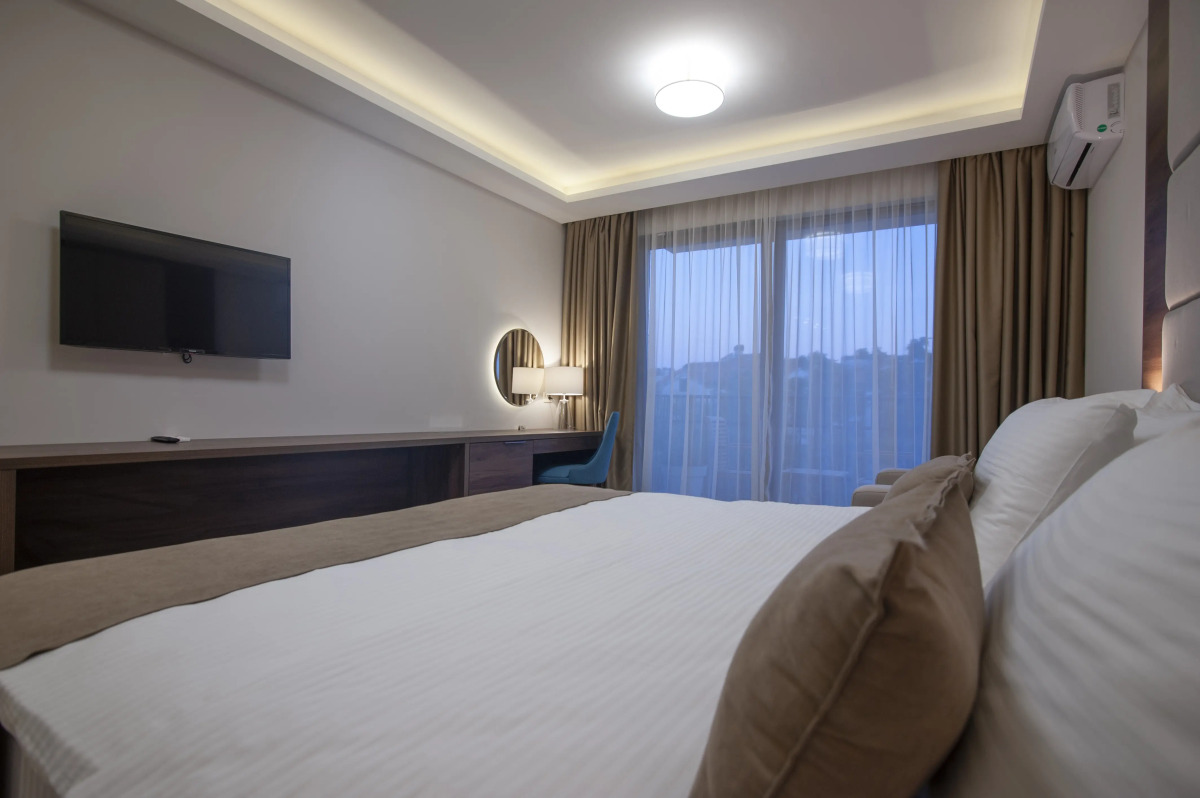 Отель Twelve by Aycon