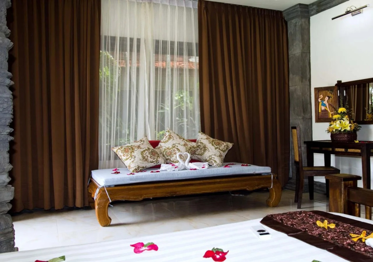 White House Beach Resort And Spa