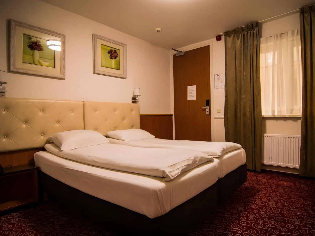 Amsterdam Downtown Hotel