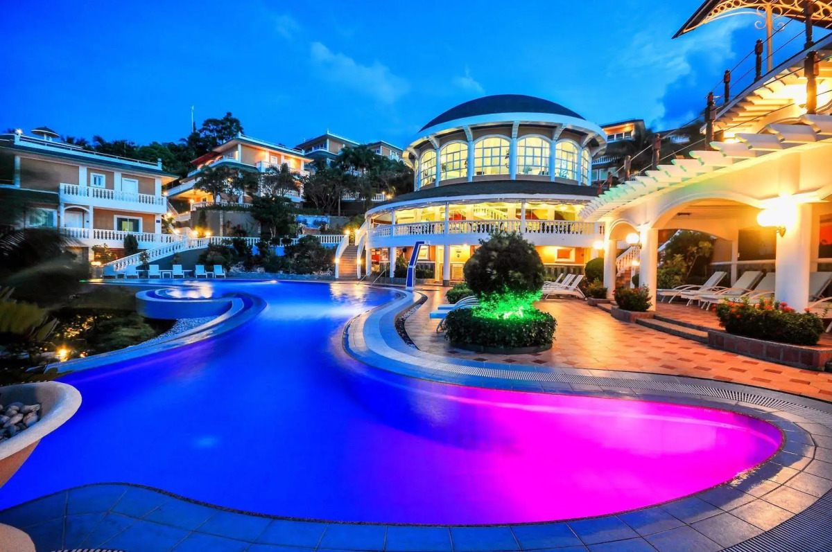 Monaco Suites de Boracay