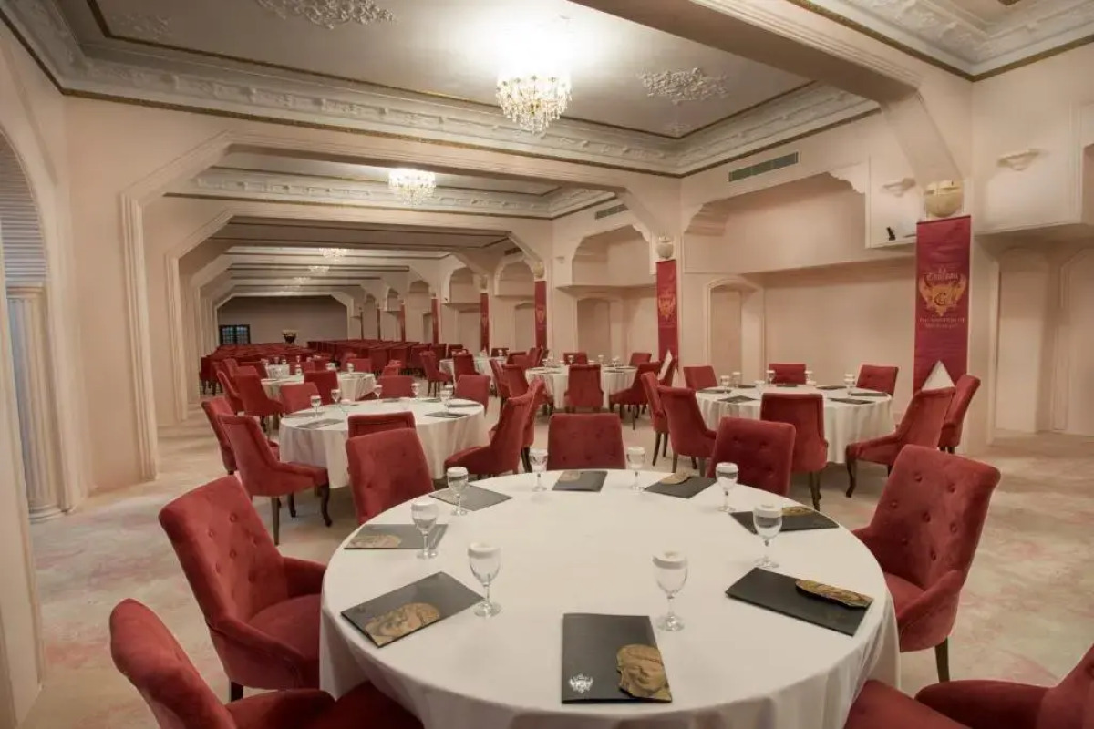 Le Chateau Lambousa Hotel