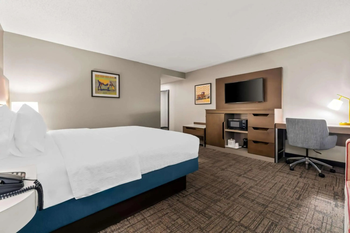 Courtyard By Marriott Cancun Airport