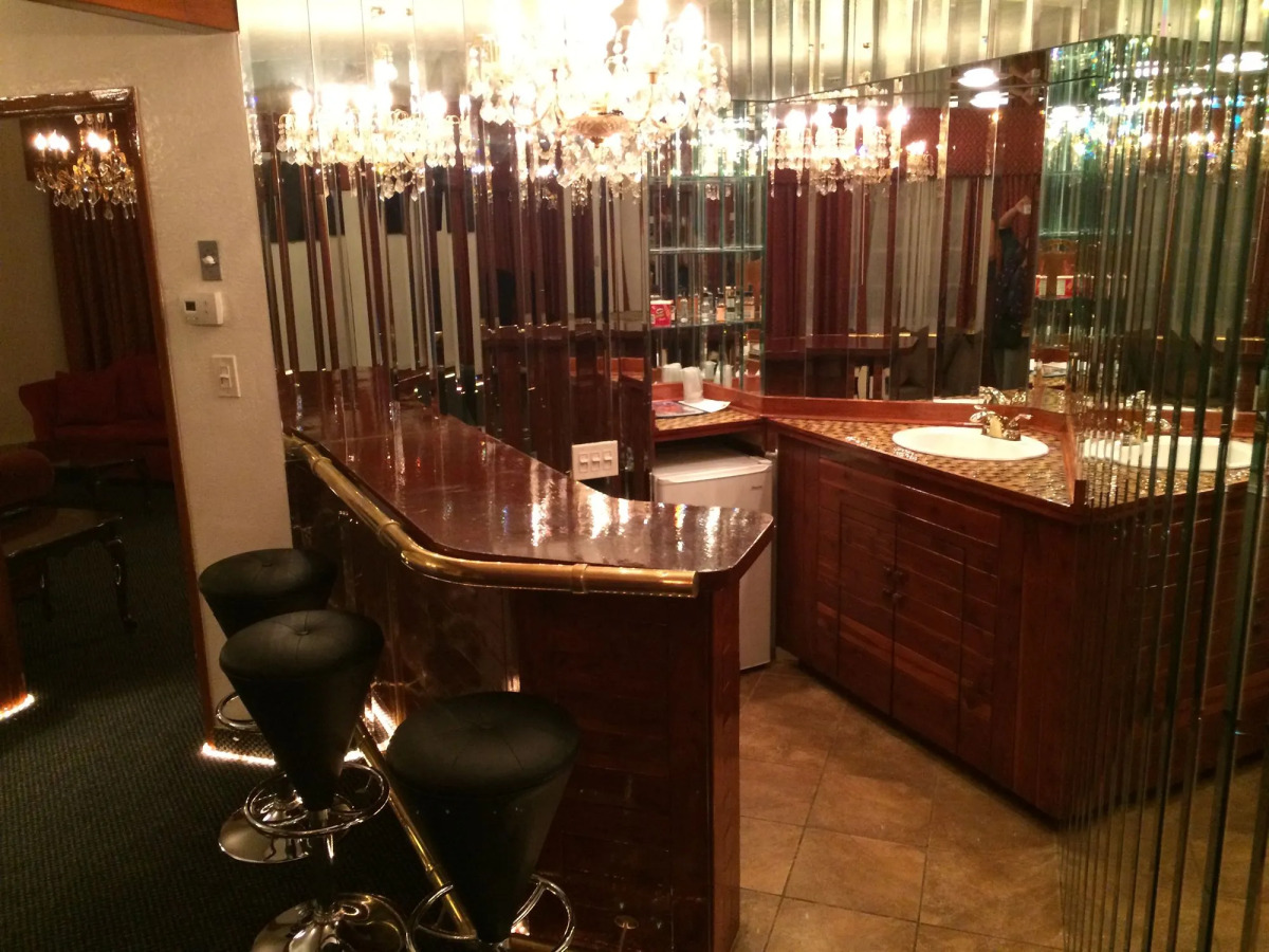 Los Angeles Adventurer All Suite Hotel at LAX