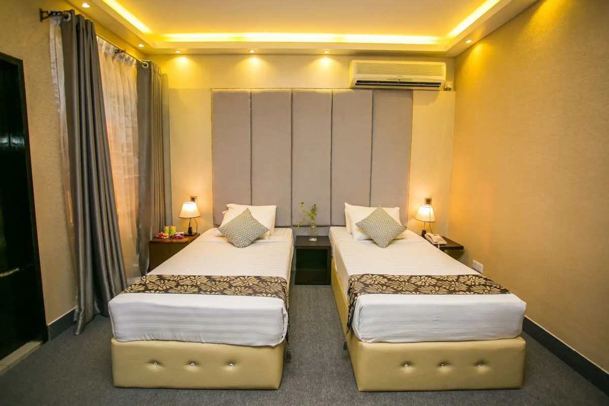 Hotel Tropical Daisy