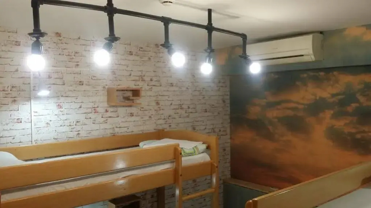 Envoy Hostel & Tours