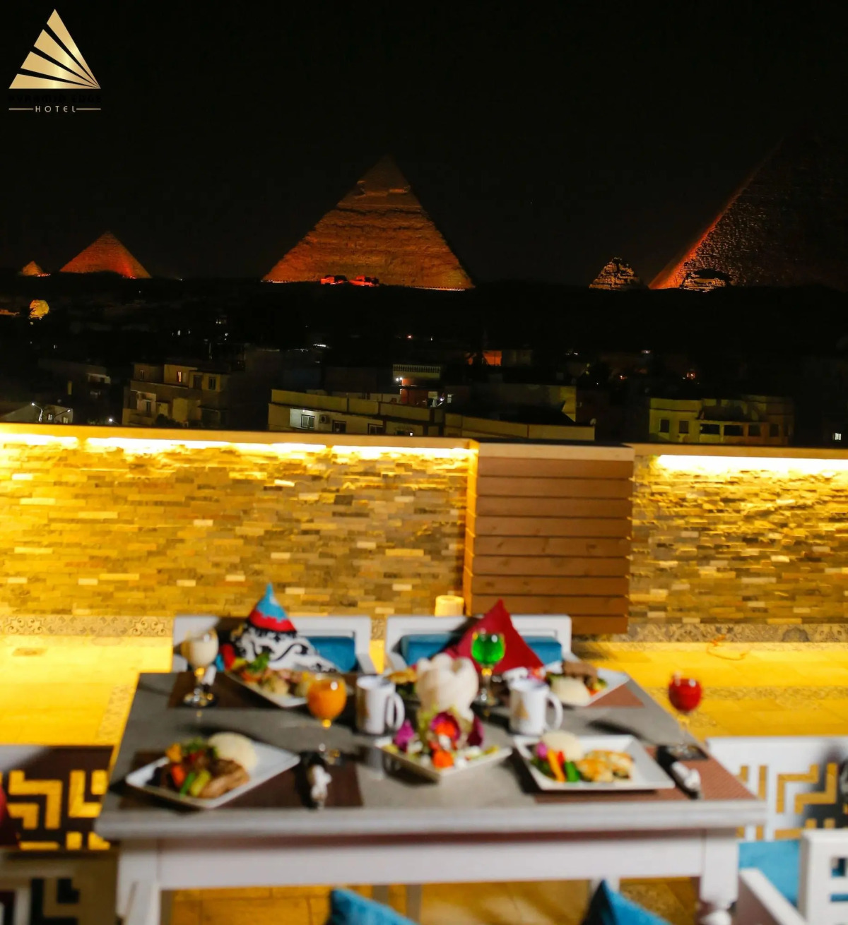 Pyramid Edge Hotel & Exclusive Pyramids View Rooftop
