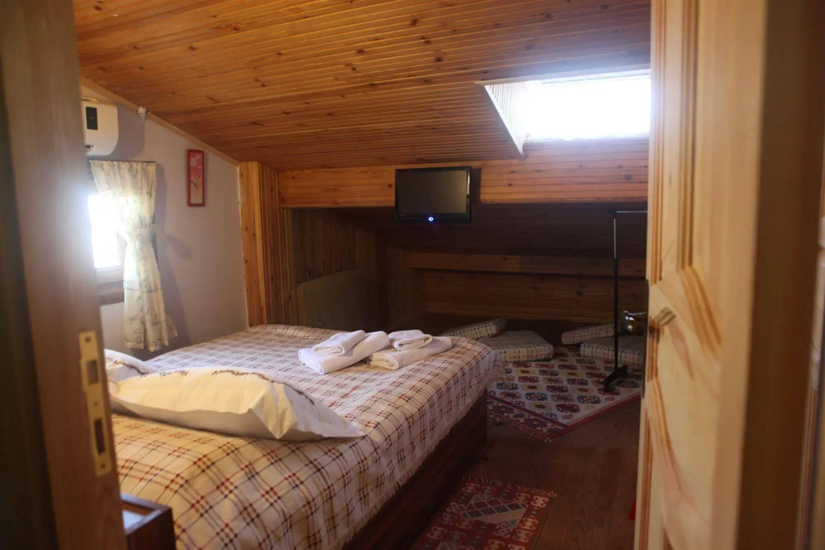 Tom Square Boutique Hotel