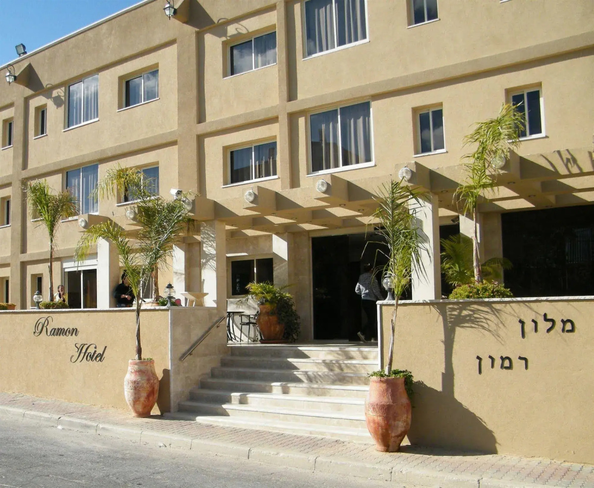 Ramon Suites Hotel