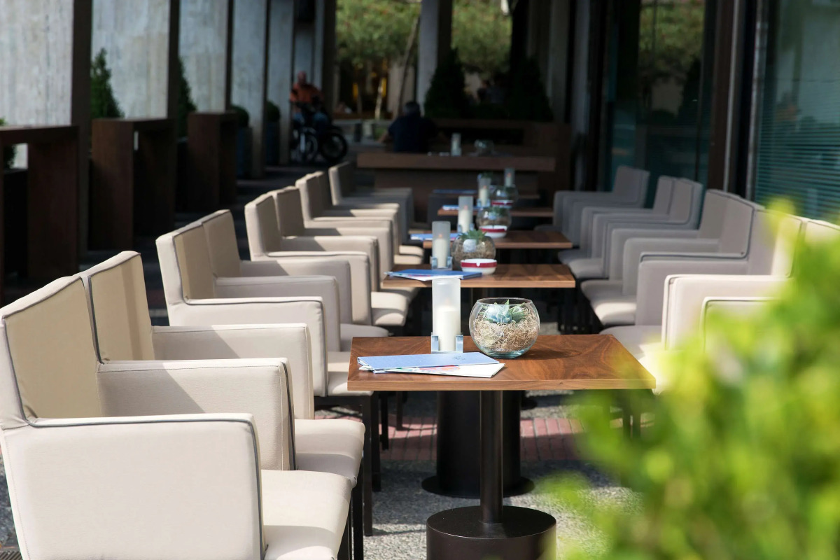 Отель NJV Athens Plaza