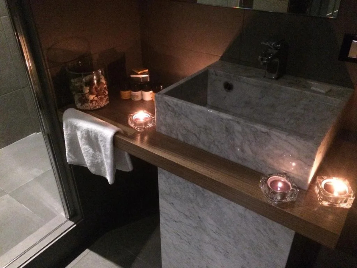 Отель The Building