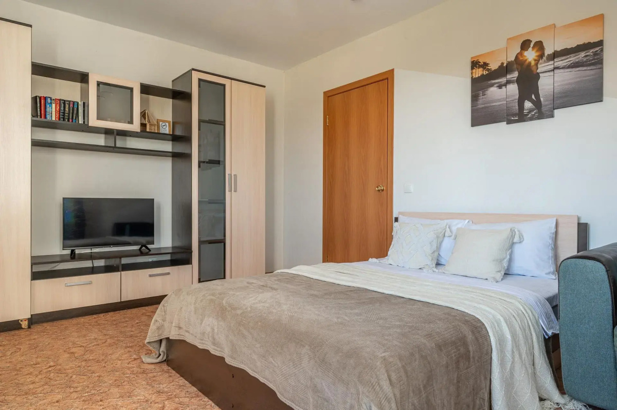 Хорошего дня на улице Орджоникидзе 16