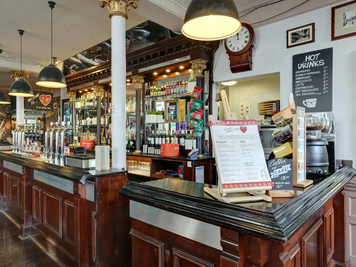 PubLove @ The Green Man - Hostel