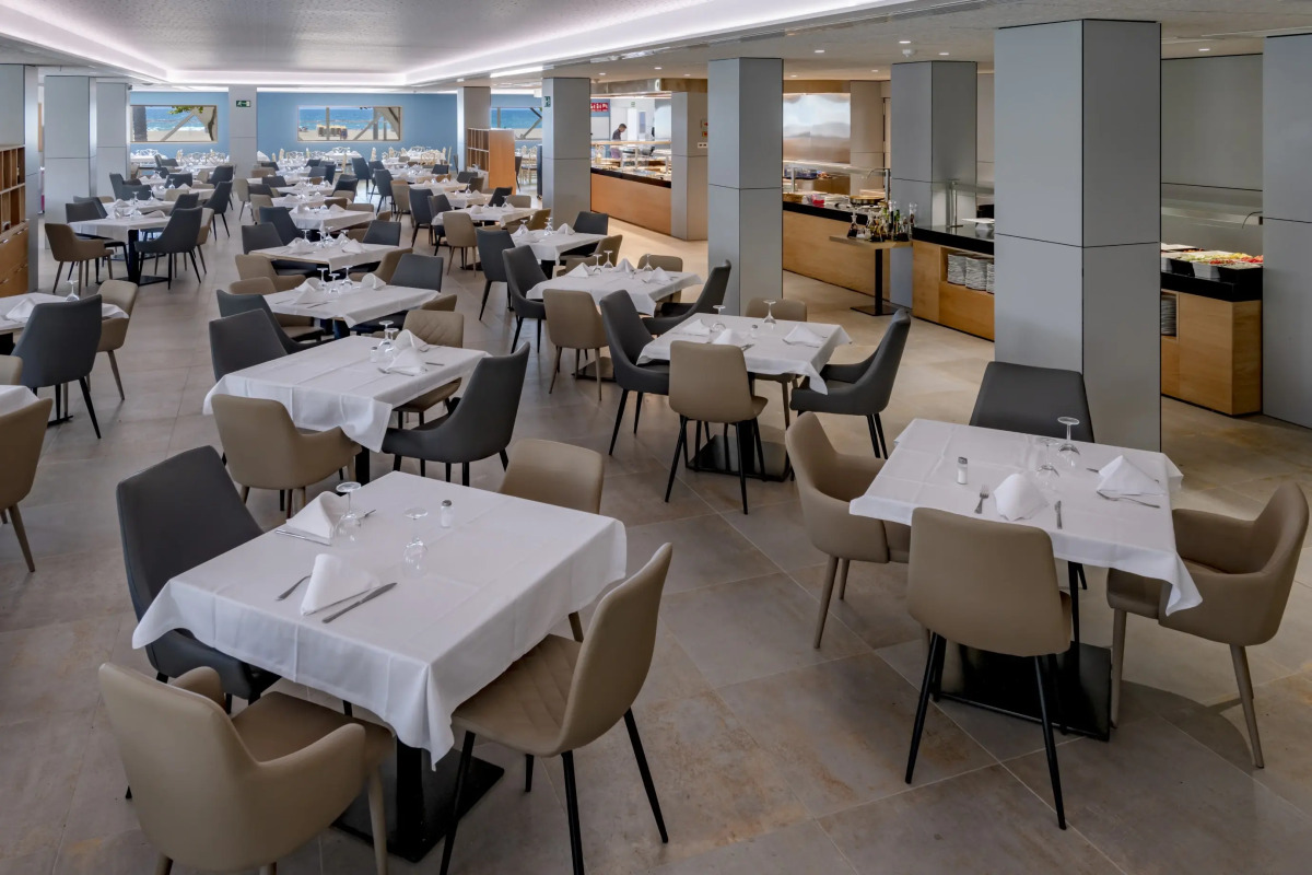 Отель 4R Gran Europe