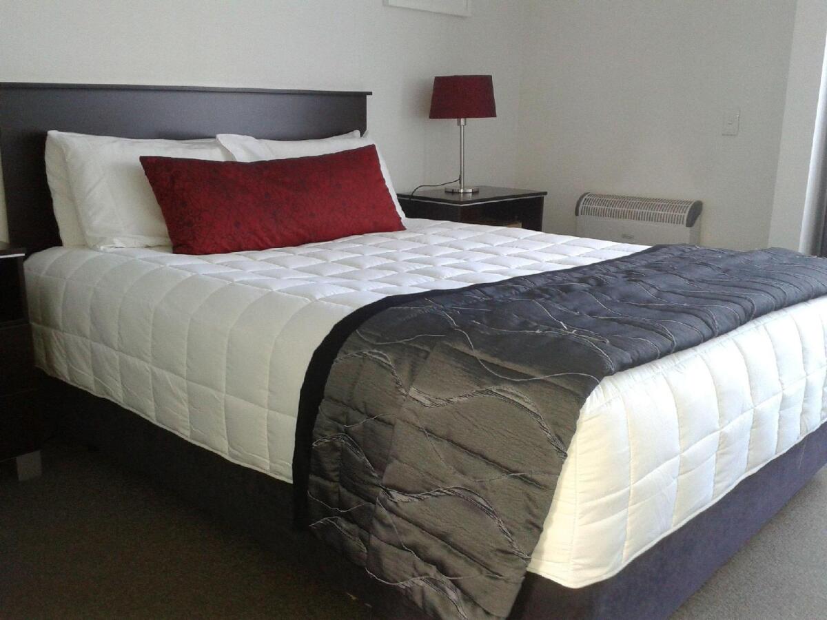 83 By the Sea Motor Lodge