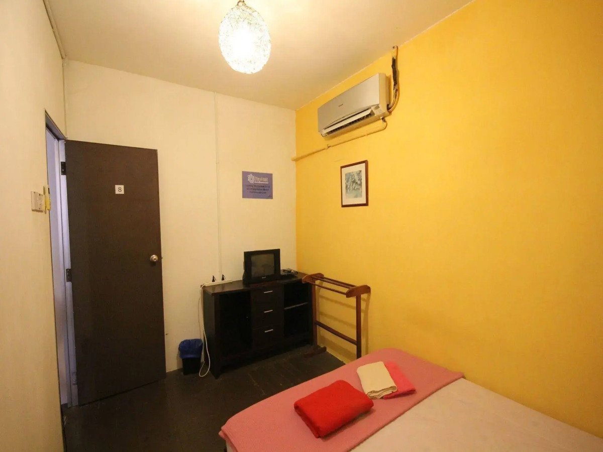 Cocoa Mews Cafe & Homestay - Hostel