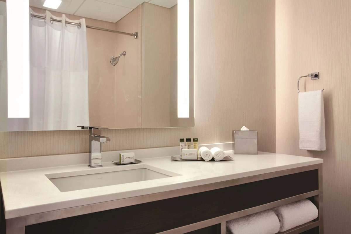 DoubleTree by Hilton Boston - Downtown