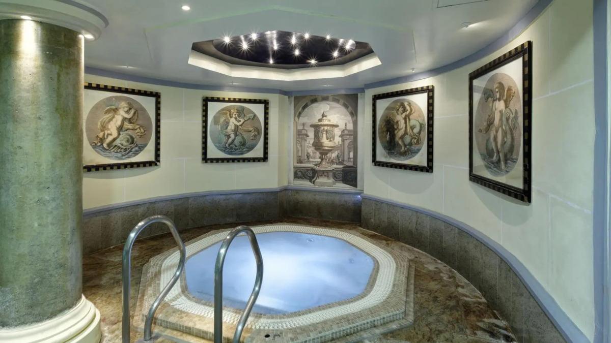 Leonardo Royal Hotel London City