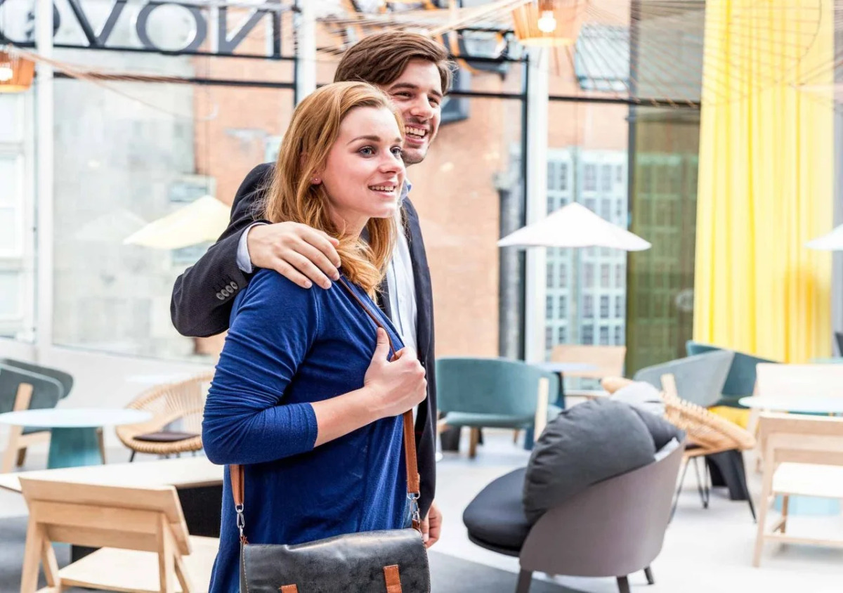 Cove - Centrum, Passage