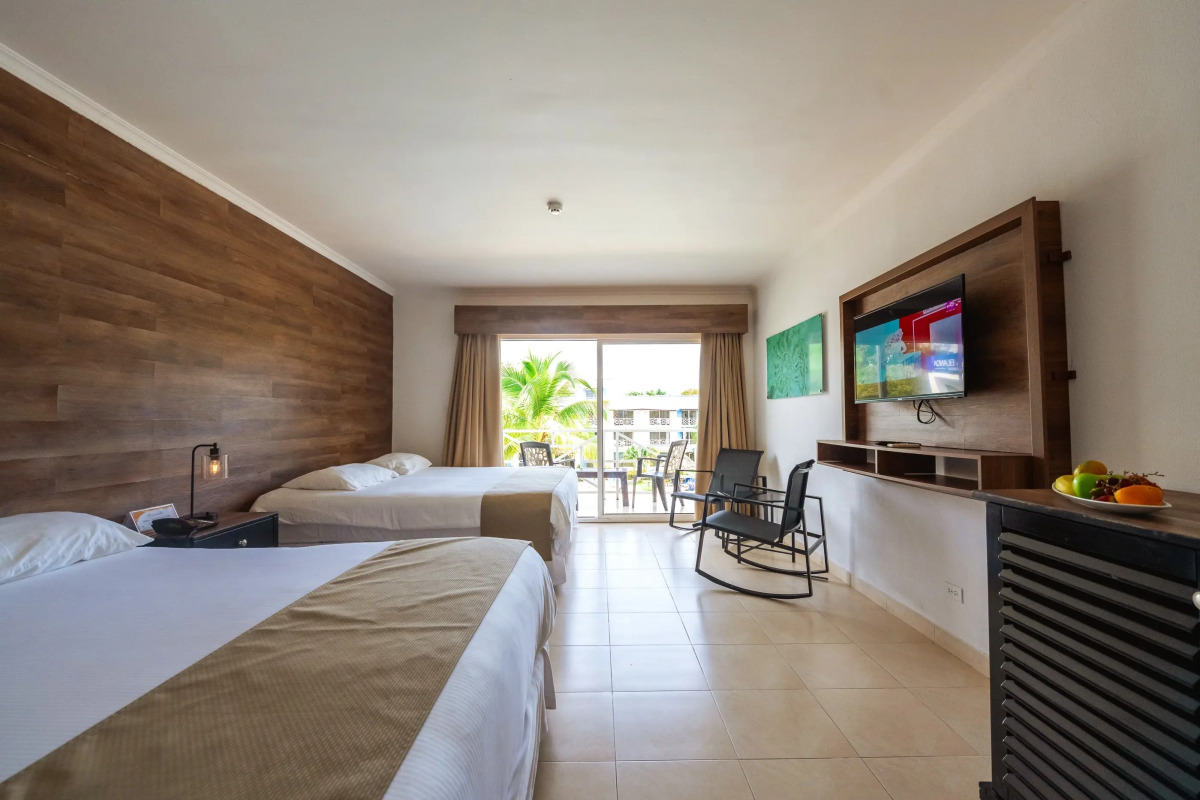 Playa Blanca Beach Resort - All Inclusive