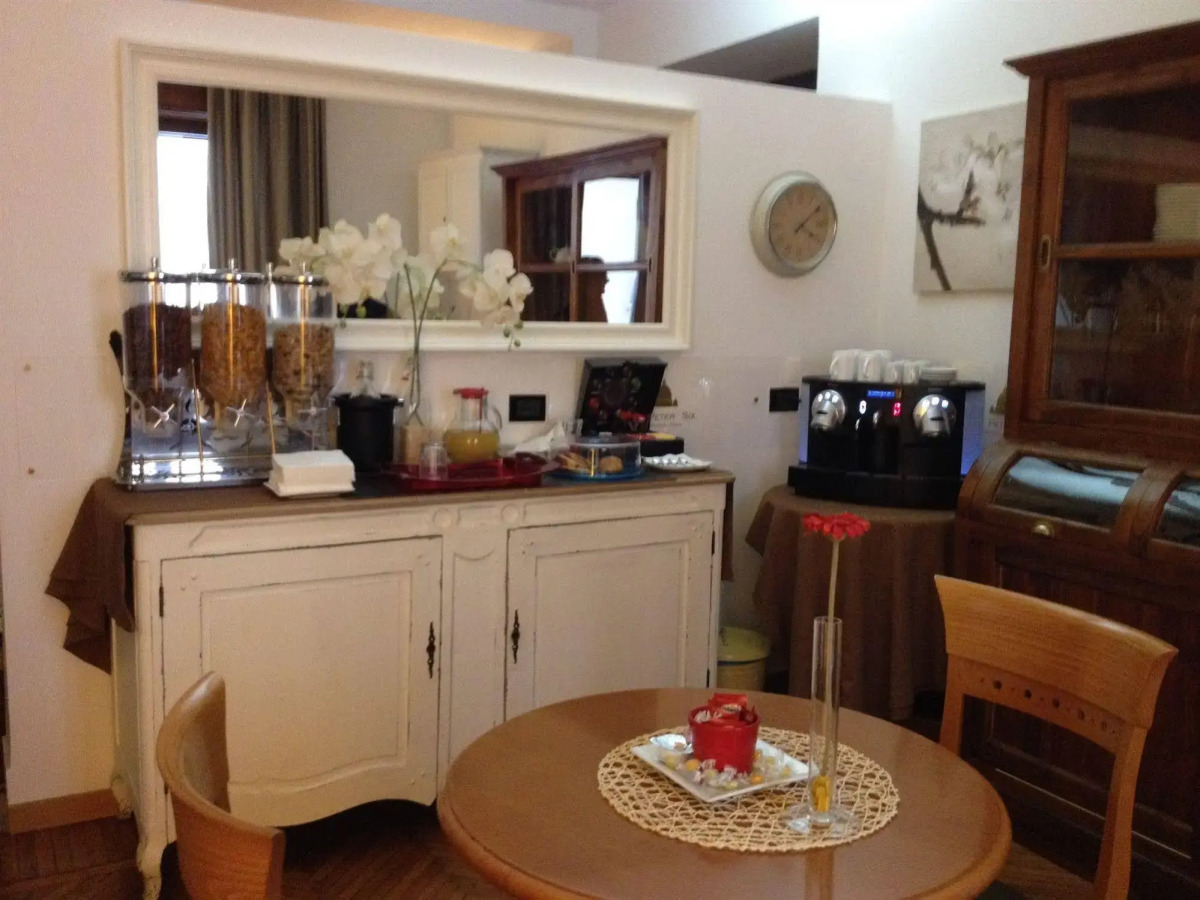 St. Peter' Six Rooms & Suites