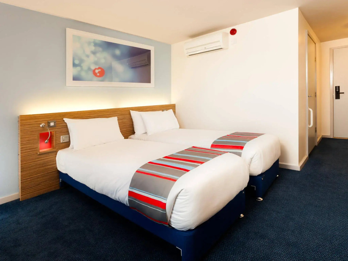 Travelodge Edinburgh Cameron Toll