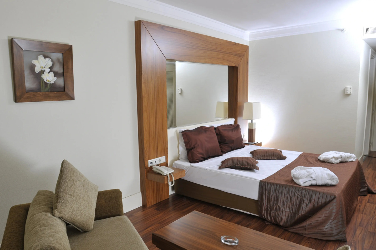 Курорт Meder Resort Hotel