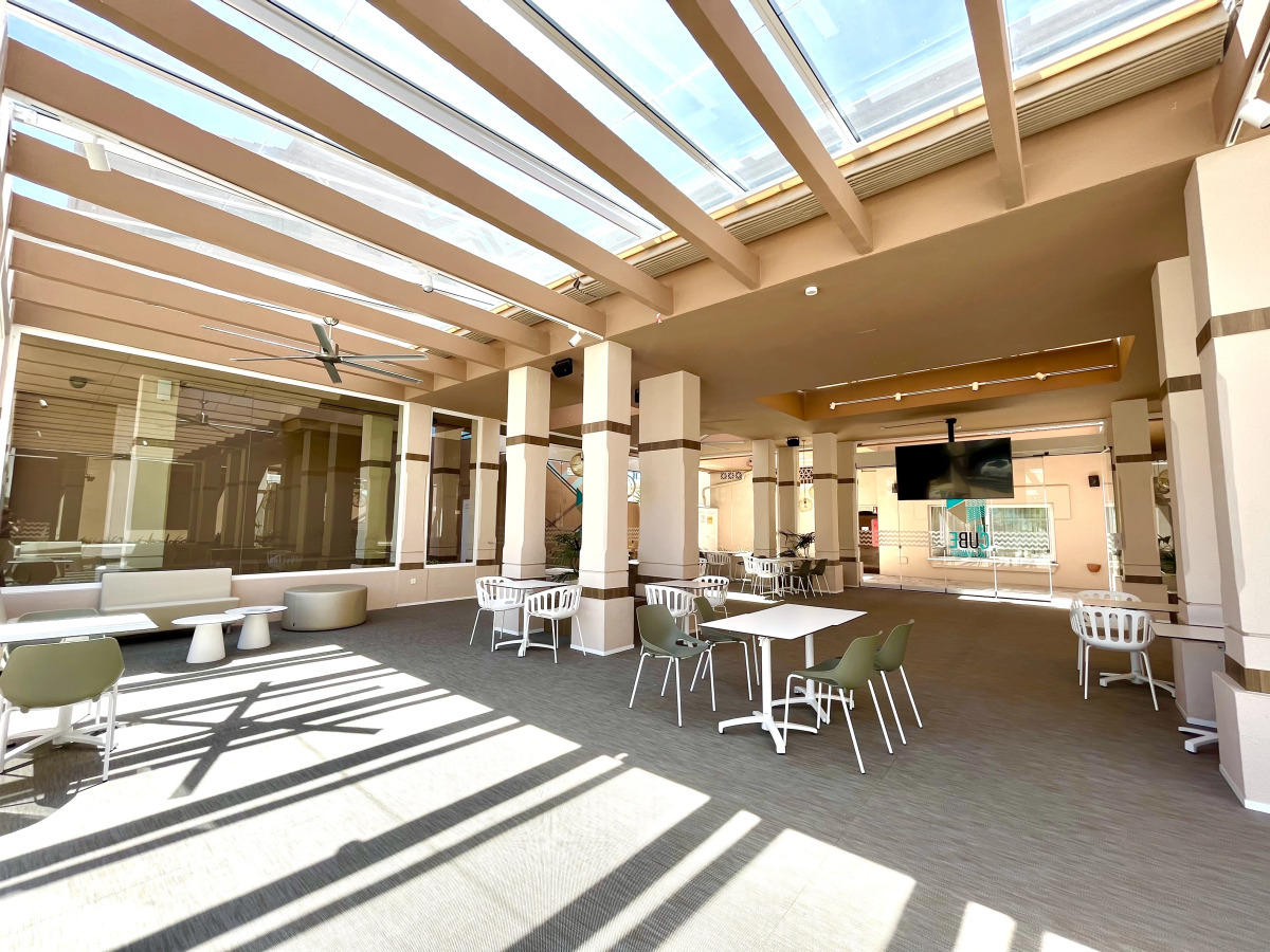 Отель Los Amigos Beach Club