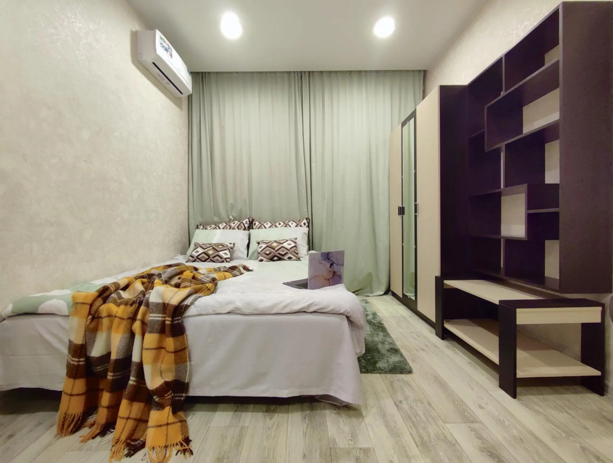 Гости любят на улице Анны Ахматовой