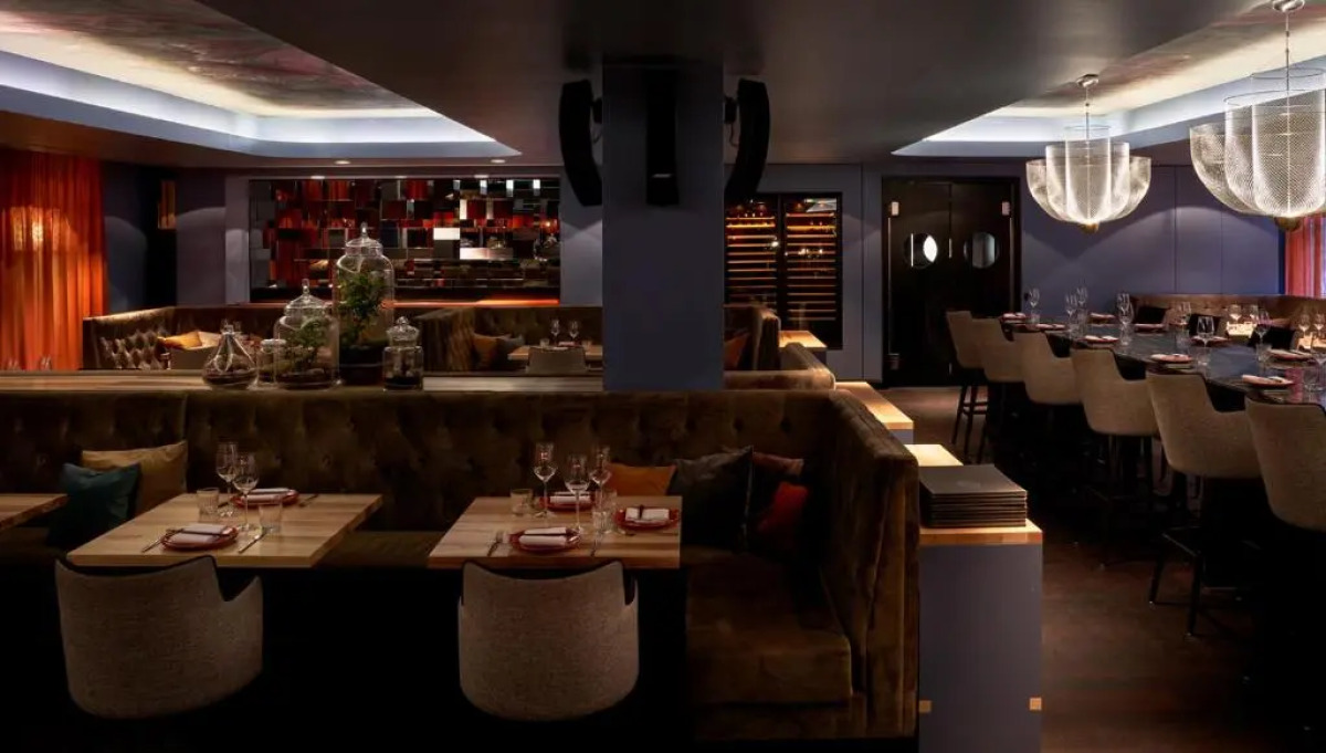 Roomers Frankfurt Central, Autograph Collection