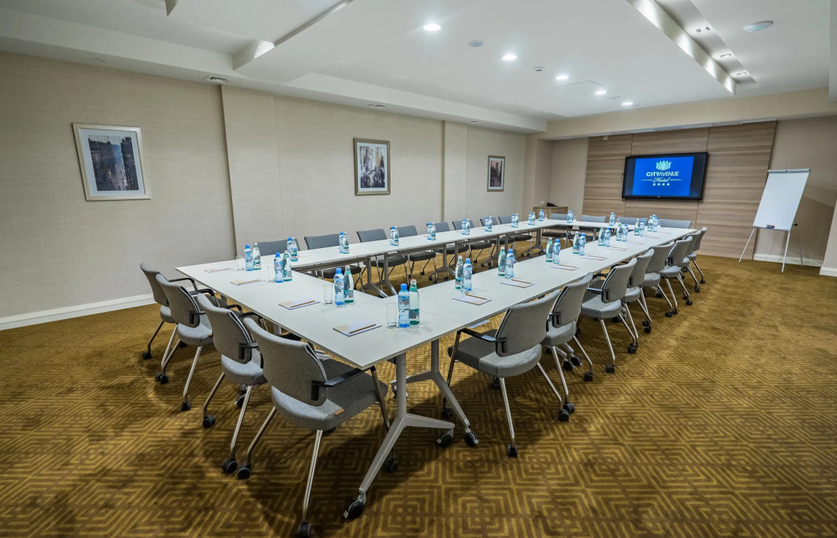 Отель City Avenue