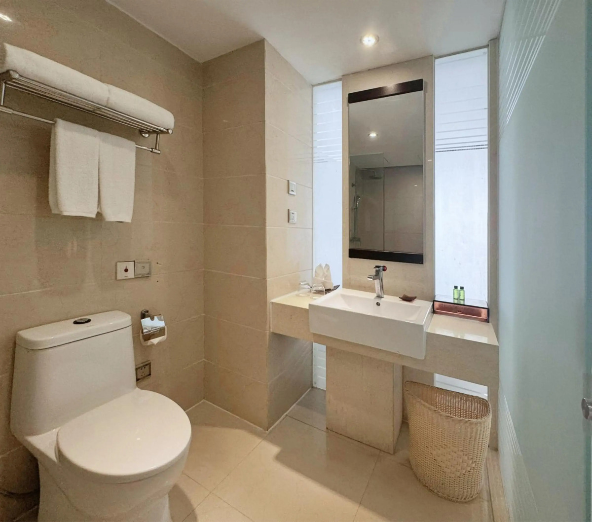 Отель Barry Boutique Seaview Sanya