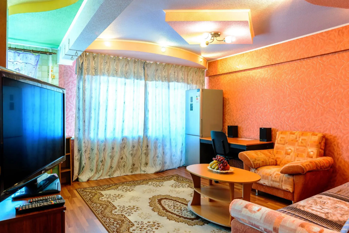 Two pillows on boulevard Pischevikov, bld. 2