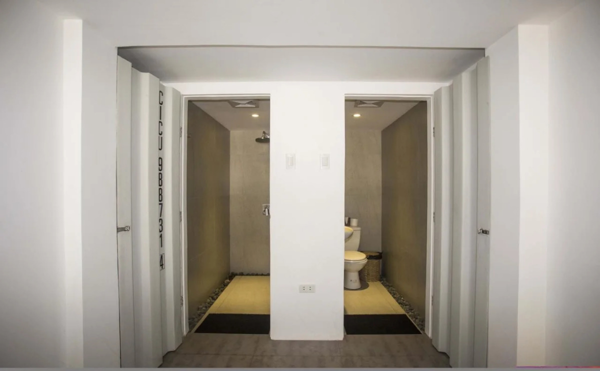 CHILLAX Flashpackers Boracay