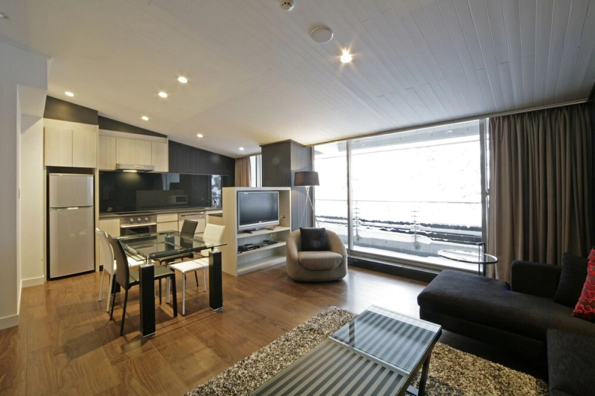 The Ridge Hotel & Apartments