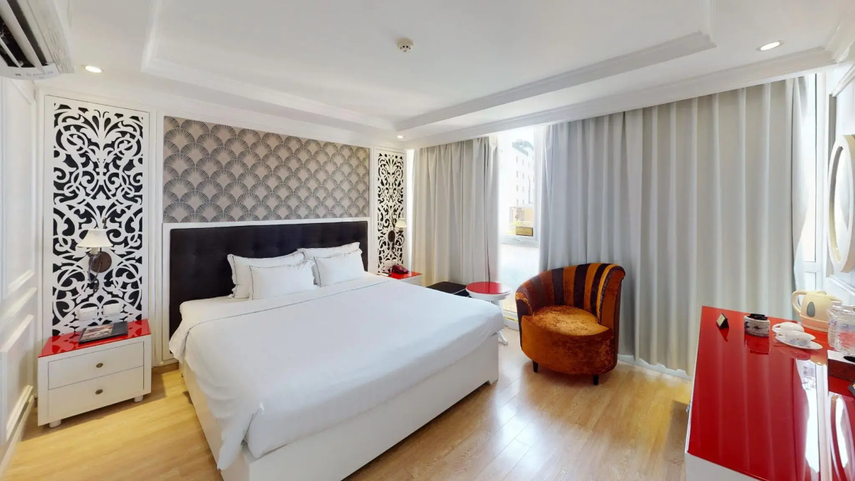 Lavender Central Hotel & Spa