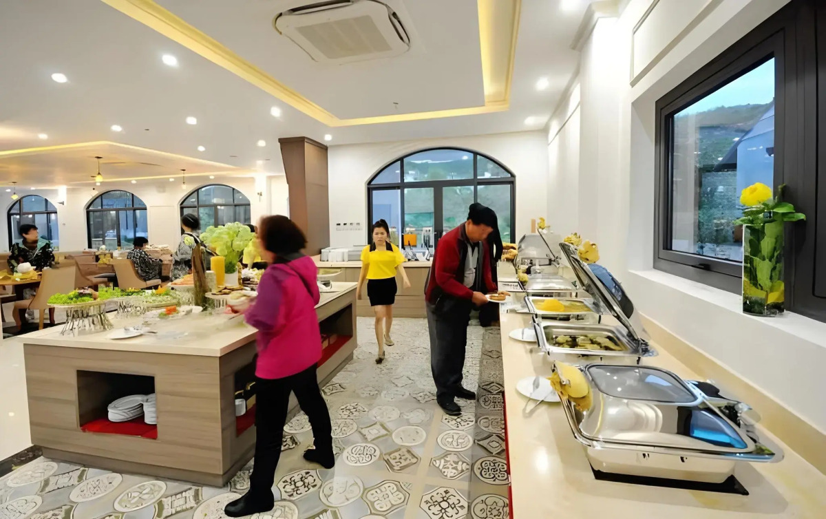Crown Nguyen Hoang Hotel