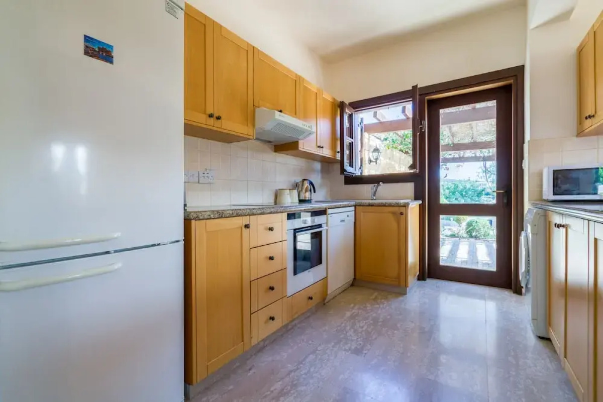 3 bedroom Villa Anarita 64 with private L-shaped pool, beautiful gardens, near resort village square